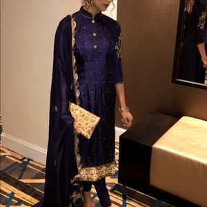 Top, Bottom with Duputa. Size can be adjusted!